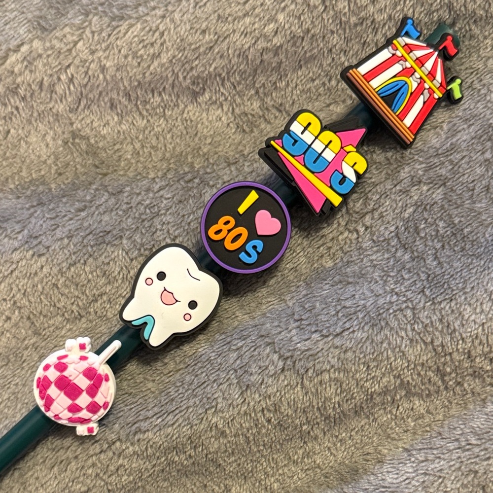 🌻 Bundle of 5 Miscellaneous Straw / Pencil Charms